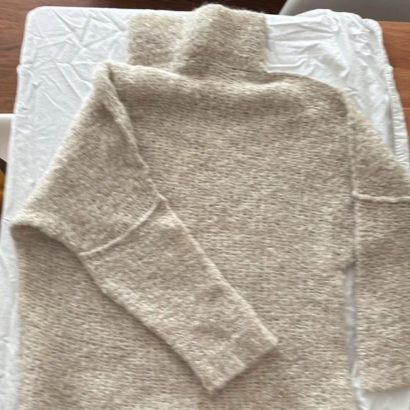 Free People Alpaca Funnel Neck sweater, size Small - Picture 4 of 6